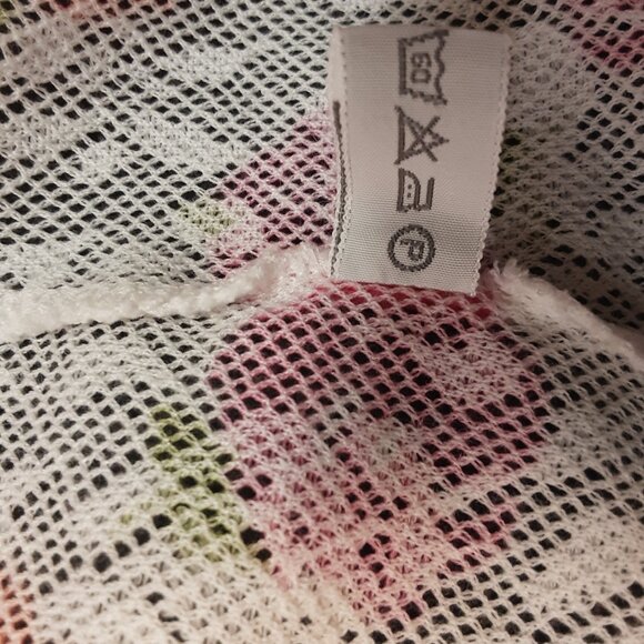 Vintage 1980s Swiss Hanro Lace Nightgown: Floral Romantic Slip - Size 44 - Picture 6 of 6